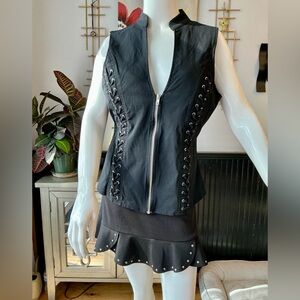 Hearts Rob Lace Up Zip Up Black Vest Criss Cross Open Back Woman’s Large X-Large